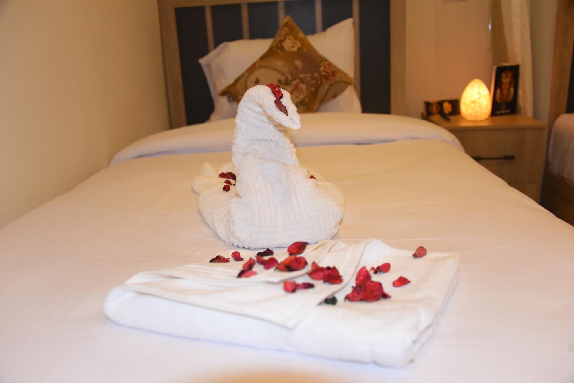 Locanda Pyramids Hotel Kafret el-Gabal Esterno foto