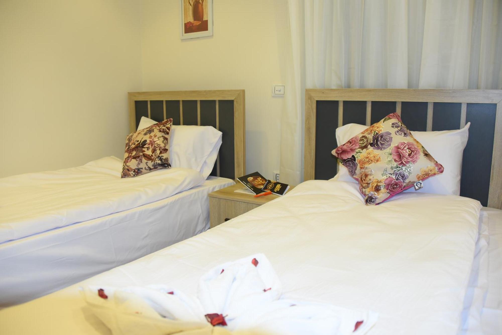 Locanda Pyramids Hotel Kafret el-Gabal Esterno foto
