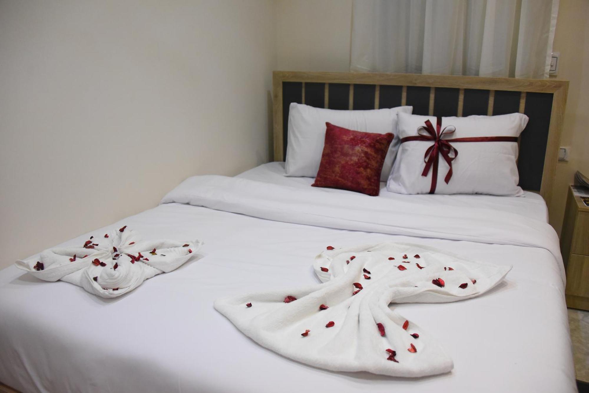 Locanda Pyramids Hotel Kafret el-Gabal Esterno foto